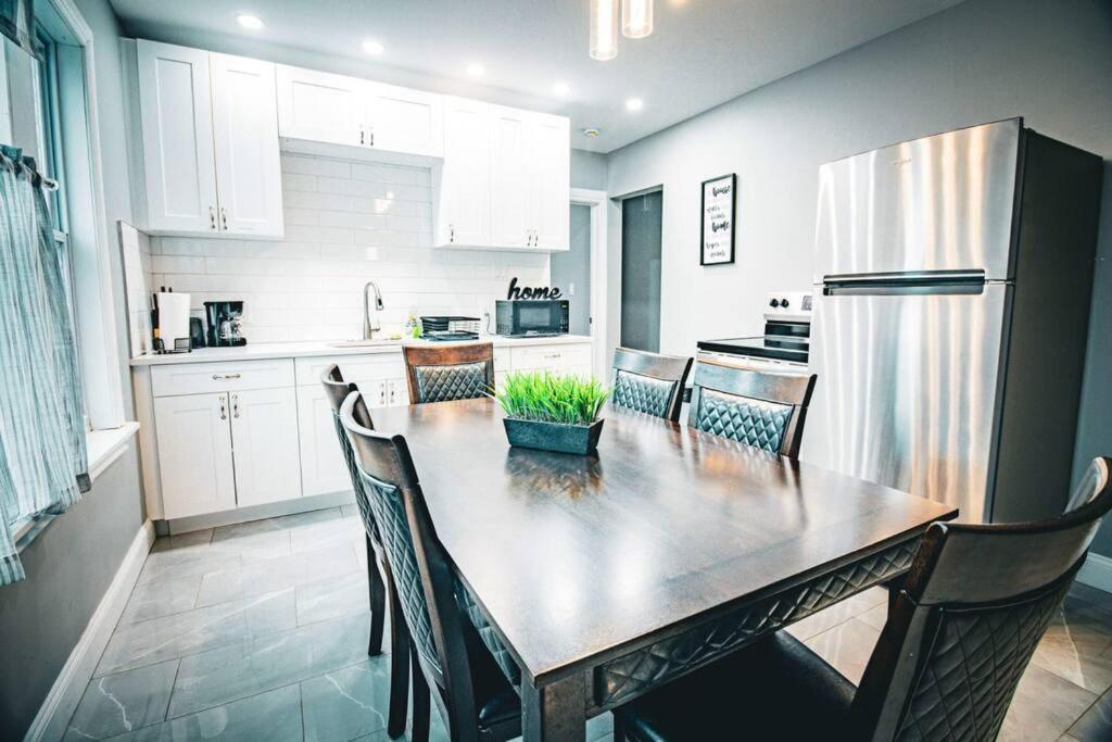 Comfortable 3Br, 1 Bath Close To The Falls Niagara Falls Eksteriør bilde