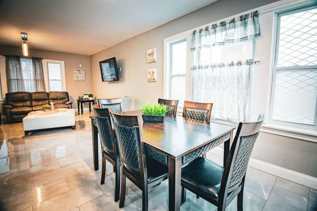 Comfortable 3Br, 1 Bath Close To The Falls Niagara Falls Eksteriør bilde